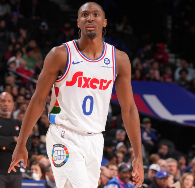  西亚卡姆连续十二场比赛得分超过出色防守，勇士挑战极限！